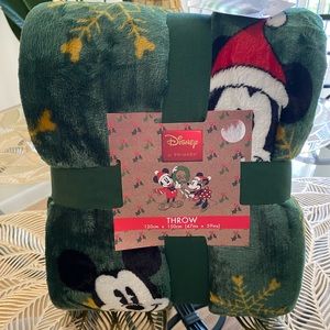 Disney Mickey Mouse Christmas Throw Blanket